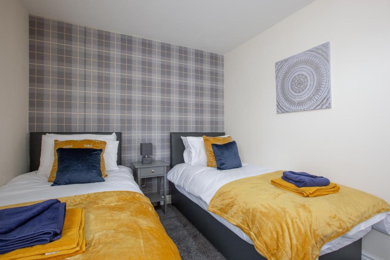 פרסטון Oxheys House - 5 Bedrooms Contractors Parking מראה חיצוני תמונה