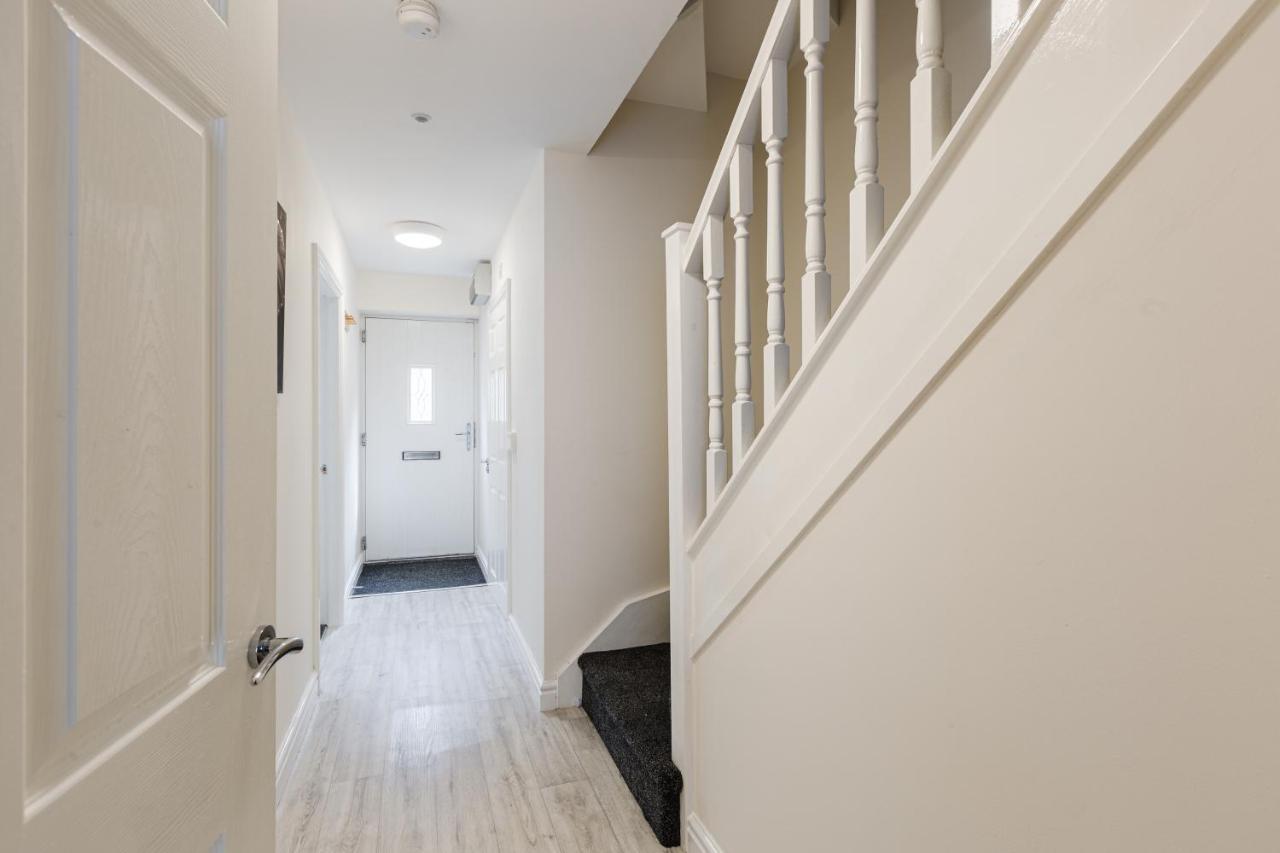 פרסטון Oxheys House - 5 Bedrooms Contractors Parking מראה חיצוני תמונה
