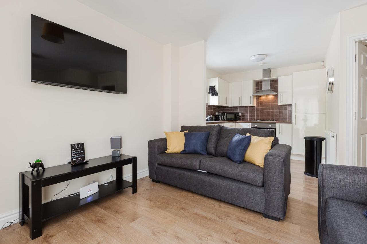 פרסטון Oxheys House - 5 Bedrooms Contractors Parking מראה חיצוני תמונה