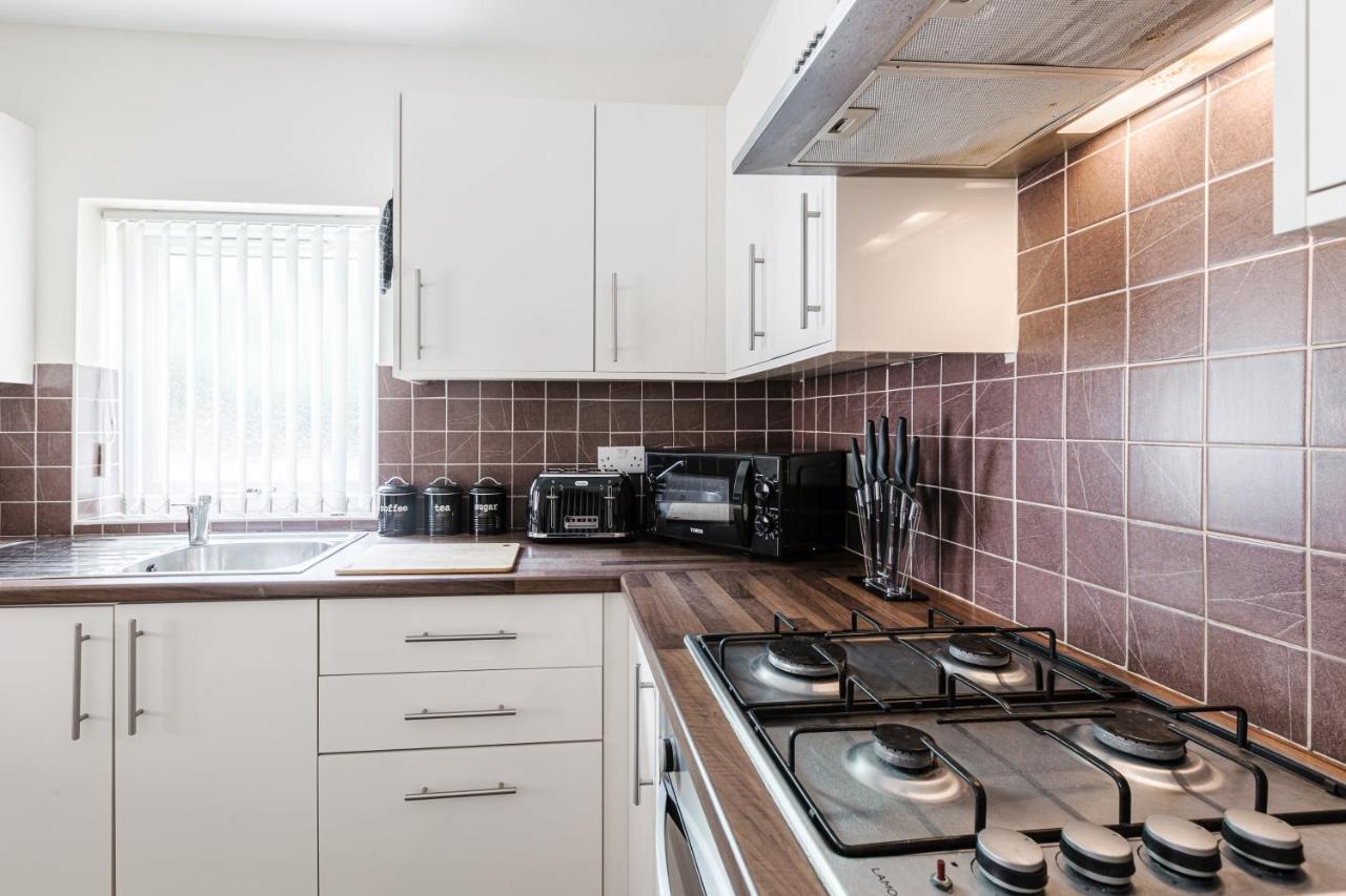 פרסטון Oxheys House - 5 Bedrooms Contractors Parking מראה חיצוני תמונה